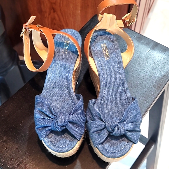 Denim Micheal Kors denim wedges - Picture 1 of 3